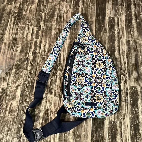 Vera Bradley | Bags | Vera Bradley Essential Sling Backpack  display picture 3